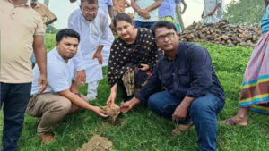 শাহজাদপুরে যমুনার তীরে তালবীজ বপন শুরু, কমবে বজ্রপাতের ঝুঁকি