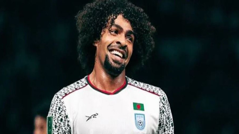 হামজা চৌধুরীর জার্সির আকাশচুম্বী চাহিদা, দেড় বছরে বিক্রি ৫ হাজার