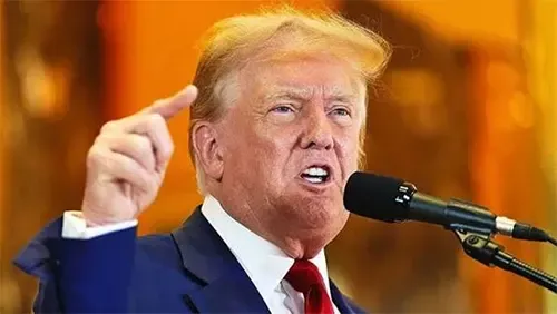 চুক্তি না হলে ইরানকে ‘উড়িয়ে দেওয়ার’ হুমকি ট্রাম্পের