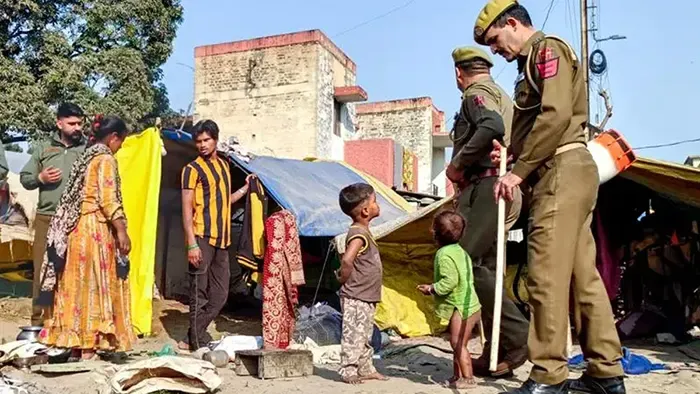 কাশ্মীরে ‘অবৈধ’ বাংলাদেশি ধরপাকড়, ৩০০ জনকে ফেরত পাঠানোর উদ্যোগ