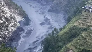 নেপালে আকস্মিক বন্যা: ভেসে গেল ৪০ বাড়ি, বিচ্ছিন্ন যোগাযোগ