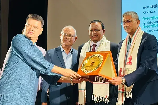 মহাত্মা গান্ধী গুডউইল অ্যাওয়ার্ড পেলেন সাংবাদিক ফারুক মেহেদী