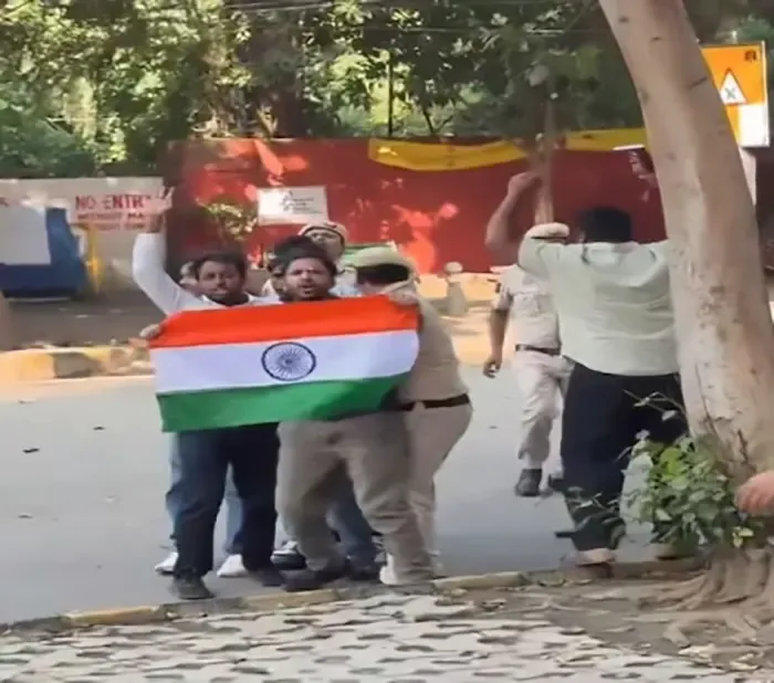 যন্তর মন্তরে বিক্ষোভ, সিজেপির দুই নেতা আটক