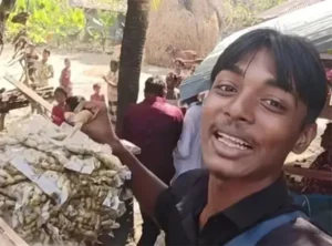 প্রধানমন্ত্রীর সঙ্গে হাত মিলিয়ে সার্থক বাদাম বিক্রেতা রাজুর জীবন