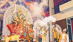আজ মহানবমী: দেবীর বিদায়ের অপেক্ষায় ভক্তরা