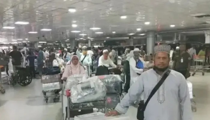 বিকল্প পথে দেশে ফিরলেন সৌদি আরবে আটকে পড়া ৫০