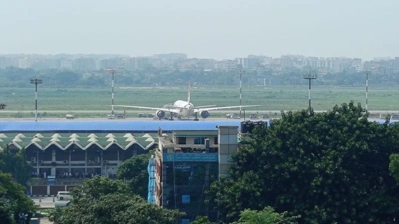 কিং খালেদ বিমানবন্দর বন্ধ: ঢাকা-রিয়াদ রুটে ৫ ফ্লাইট স্থগিত