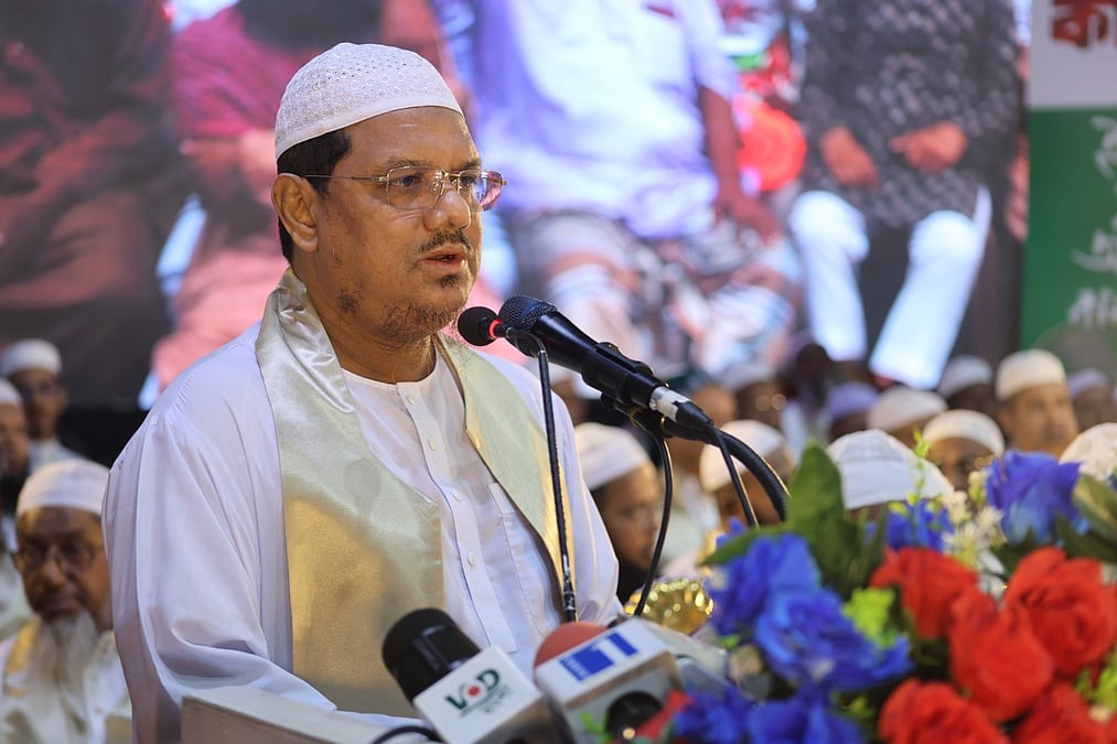 স্থানীয় সরকার নির্বাচনে শরিয়াহপন্থী প্রার্থীদের বেছে নেওয়ার আহ্বান চরমোনাই
