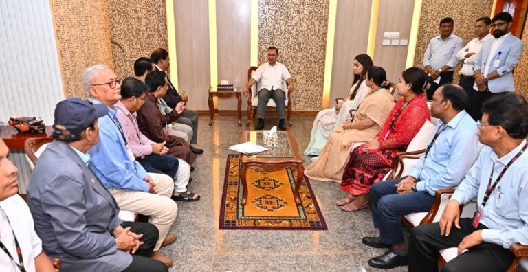 ধর্ম-বর্ণ পরিচয় নয়, অধিকারই বড়: প্রধানমন্ত্রী
