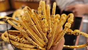 বিশ্ববাজারে স্বর্ণের দামে কিছুটা পতন