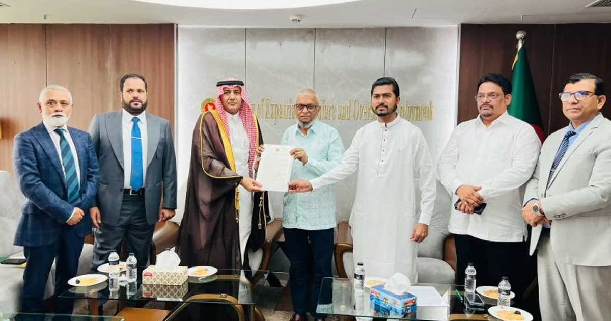 আকামার মেয়াদ শেষ হলেও সৌদিতে প্রবেশের সুযোগ পাবেন প্রবাসীরা: প্রবাসীকল্যাণ মন্ত্রী