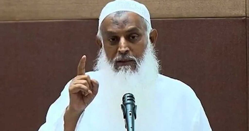 ইমামদের প্রয়োজনে রক্ত দিতেও পিছপা হব না: ধর্মমন্ত্রী