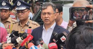 বিমানবাহিনীর সাবেক কর্মকর্তার মৃত্যু: মুখ খুললেন না স্বরাষ্ট্রমন্ত্রী