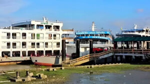চরফ্যাশন-ঢাকা নৌরুটে রোটেশন প্রথায় জিম্মি সাধারণ যাত্রী